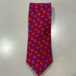 Men’s Allyn Tie Vintage Horseshoe and jockey caps